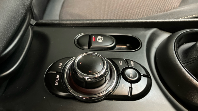 MINI Clubman 1.5 Cooper Exclusive 6dr Auto [Comfort/Nav+ Pack] Petrol Estate